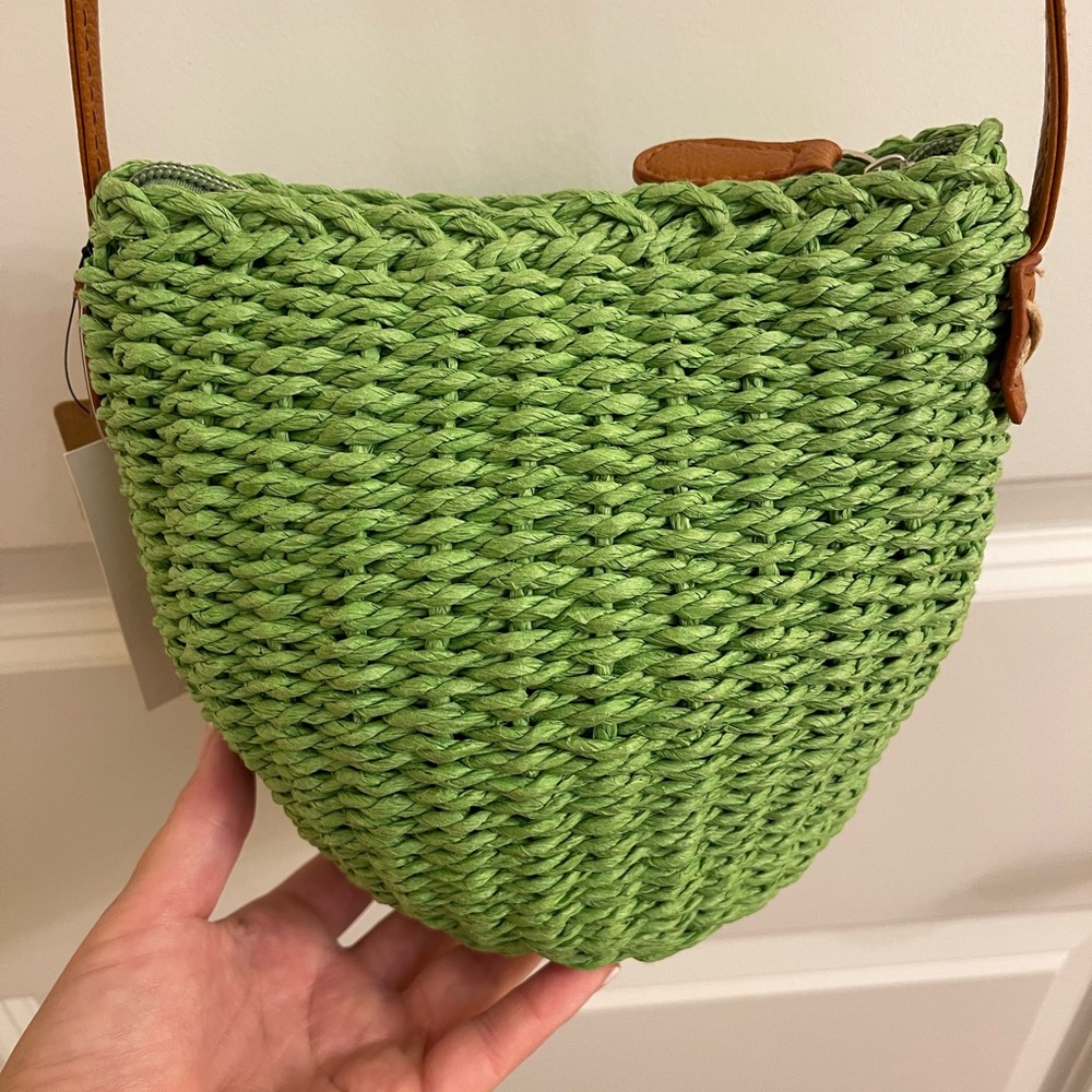 NWT - Straw crossbody bag, green with brown leather  strap.